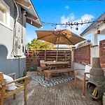 New Beautiful Boho Home By Beach, Downtown + Shops